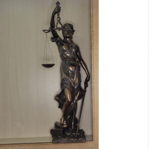 Justitia szobor