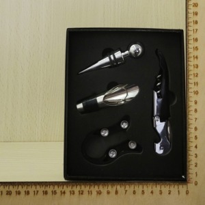 Borbontó szett papír dobozban